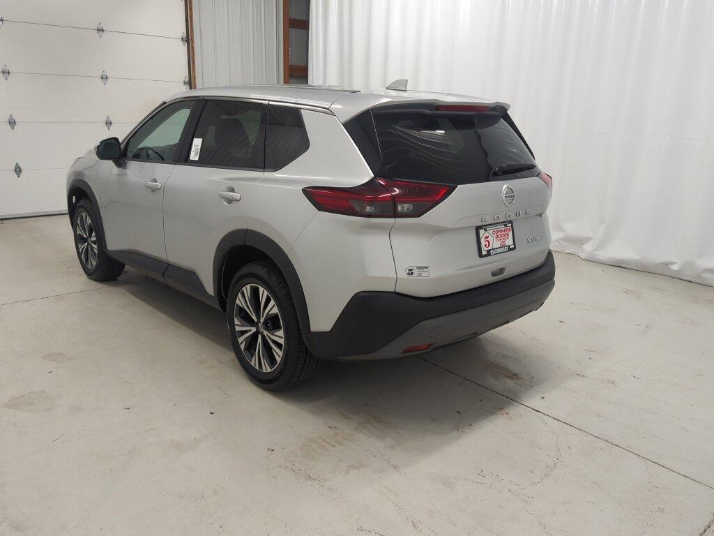 Used 2021 Nissan Rogue SV with VIN 5N1AT3BB3MC735972 for sale in Cedarburg, WI