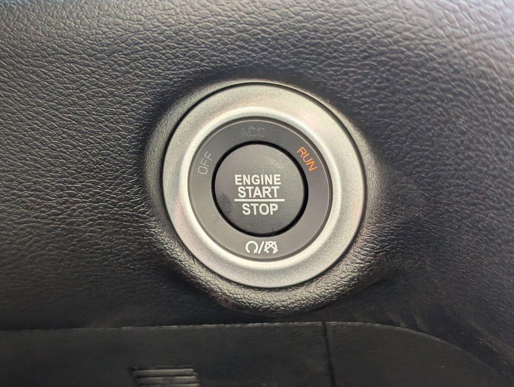2026 Chrysler Voyager LX - Photo 18