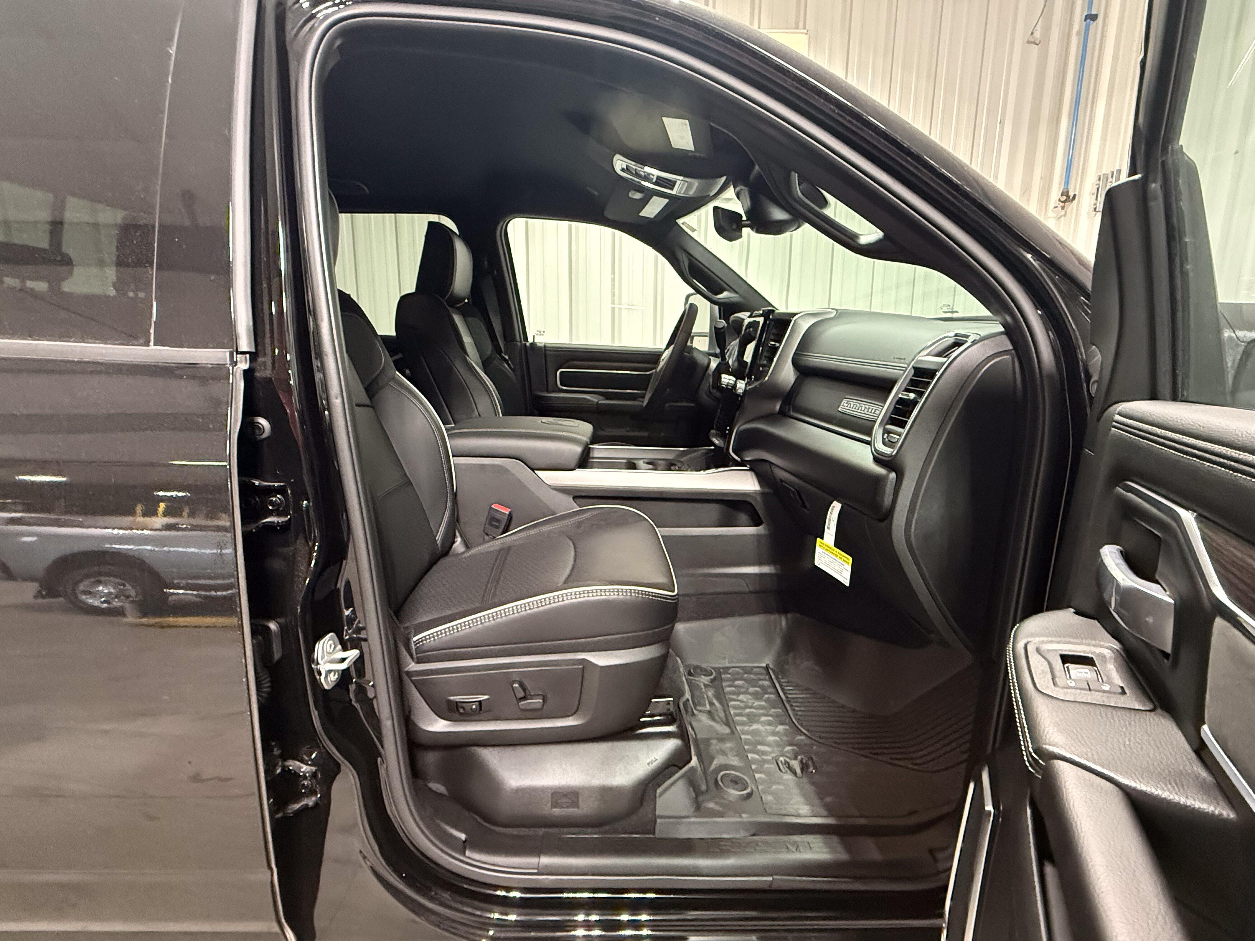2026 RAM 2500 Laramie - Photo 9