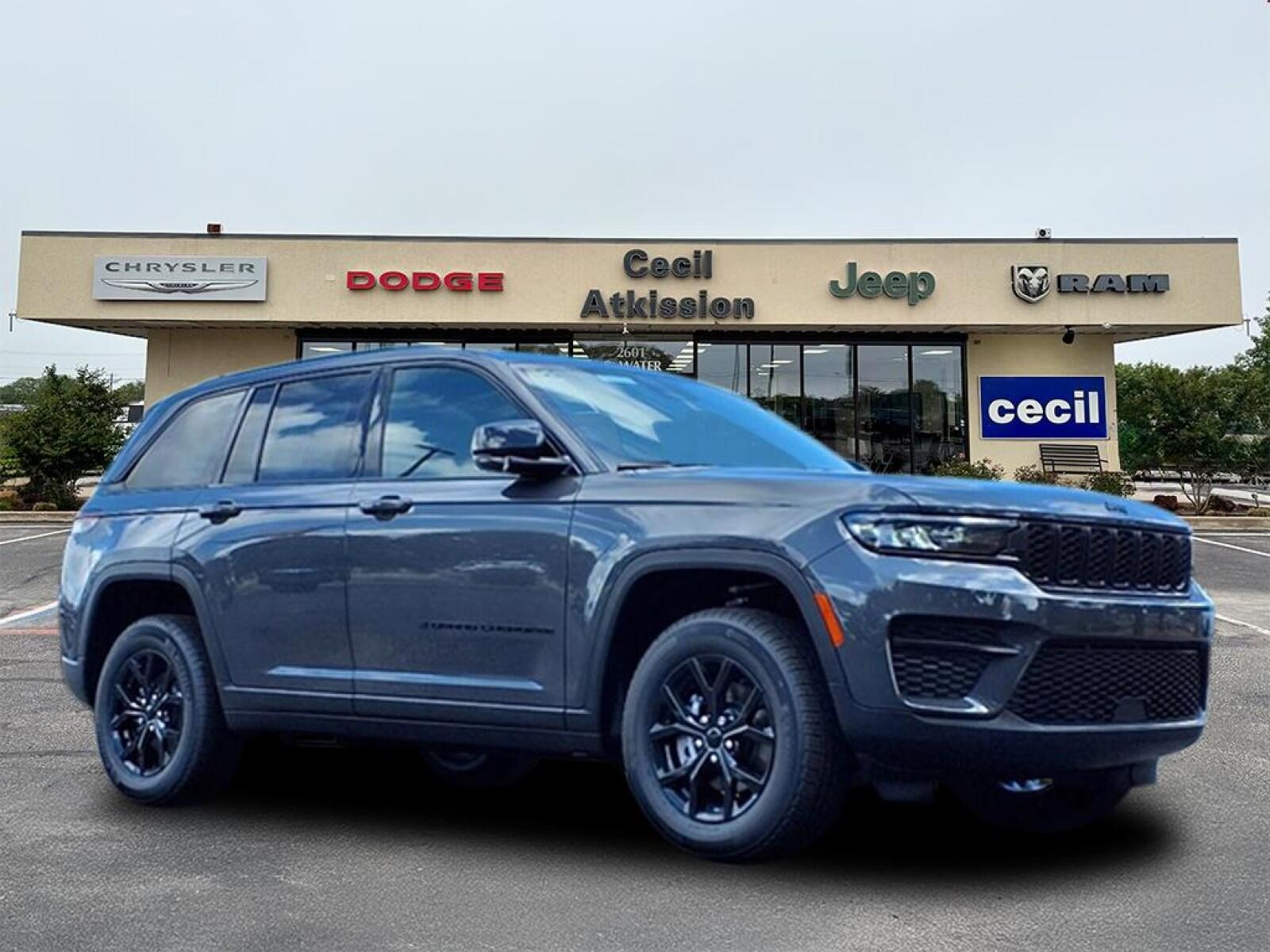 2025 Jeep Grand Cherokee Altitude's photo