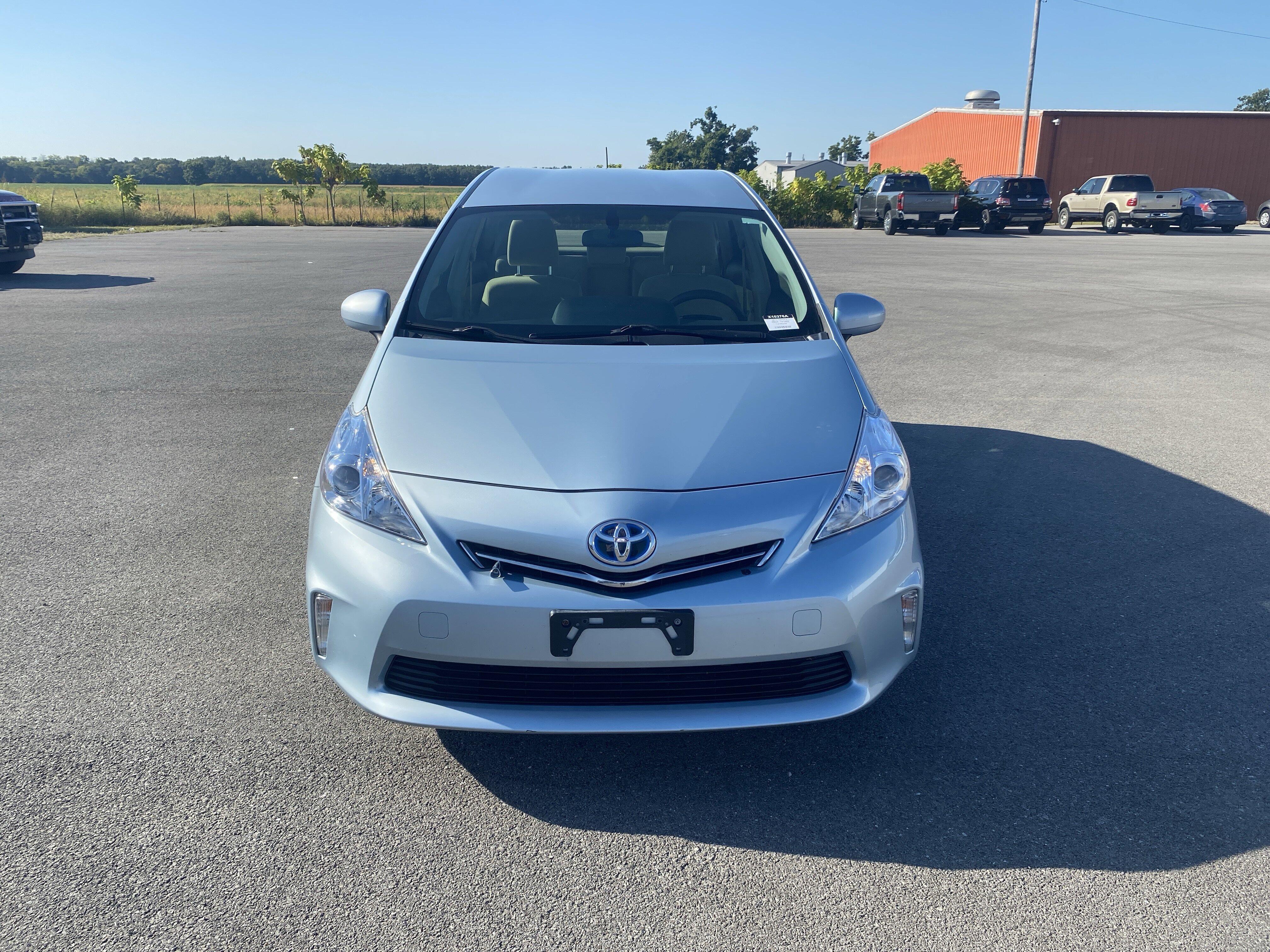 Used 2012 Toyota Prius v Five with VIN JTDZN3EUXC3145040 for sale in Harrisburg, IL