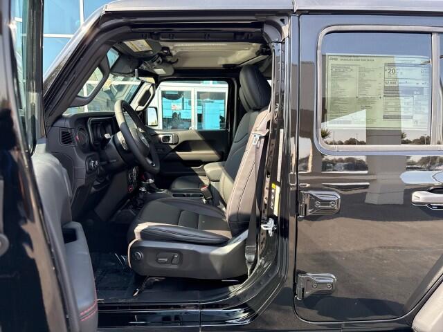 2025 Jeep Wrangler 4-Door Rubicon - Photo 11