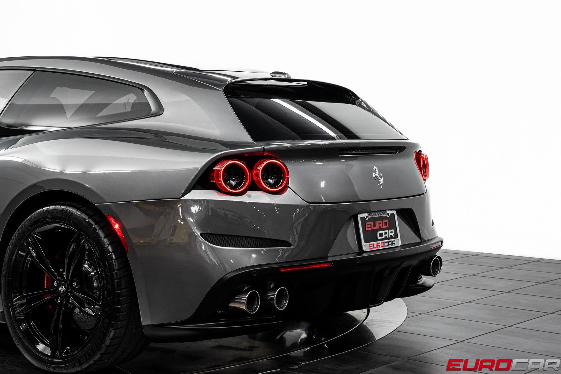 2020 Ferrari GTC4Lusso V12 *PASSENGER DISPLAY * CARBON STEERING WHEEL*Image 16