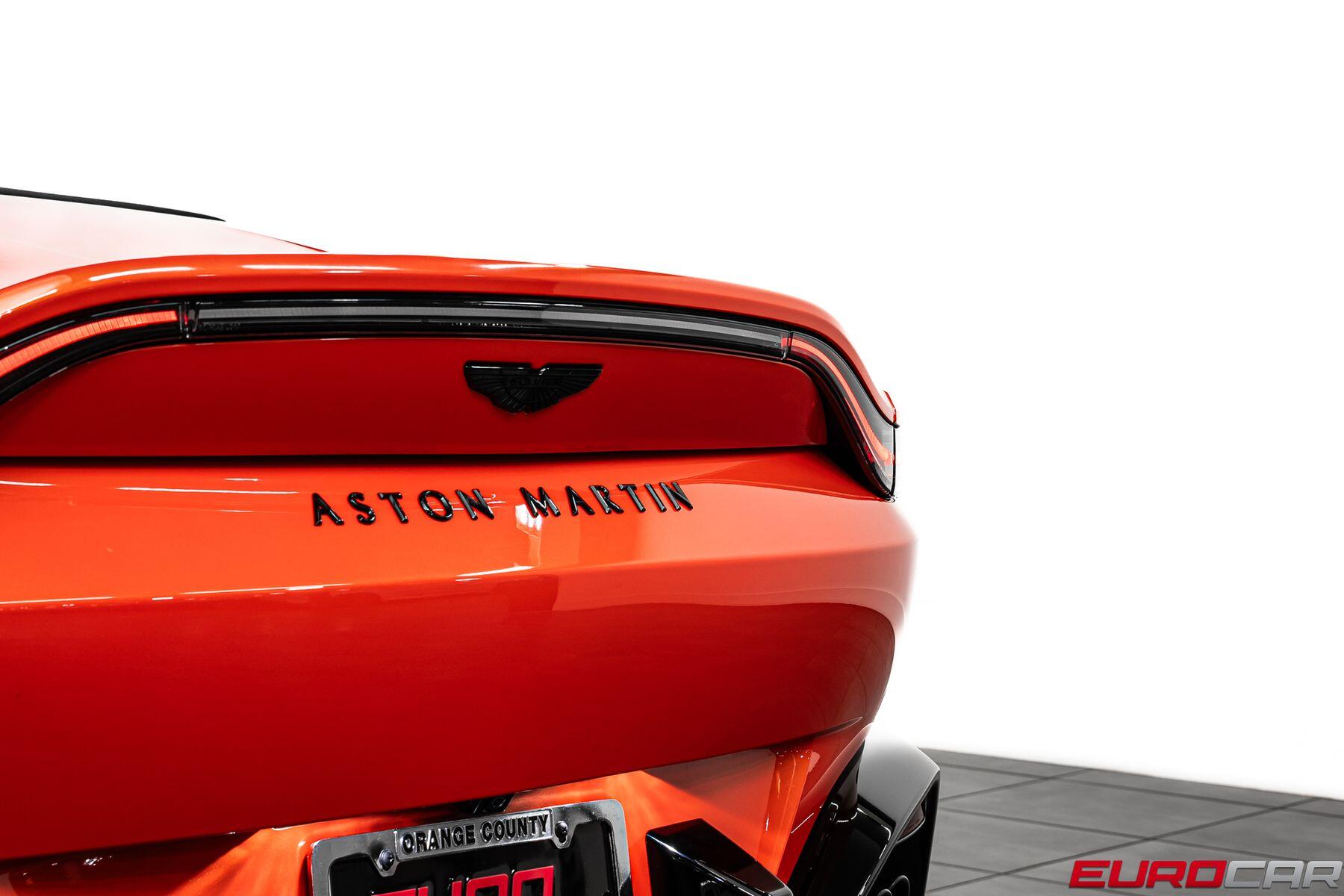 2022 Aston Martin Vantage Roadster *SPECIAL FACTORY PAINT * IMMACULATE CONDITION*Image 23