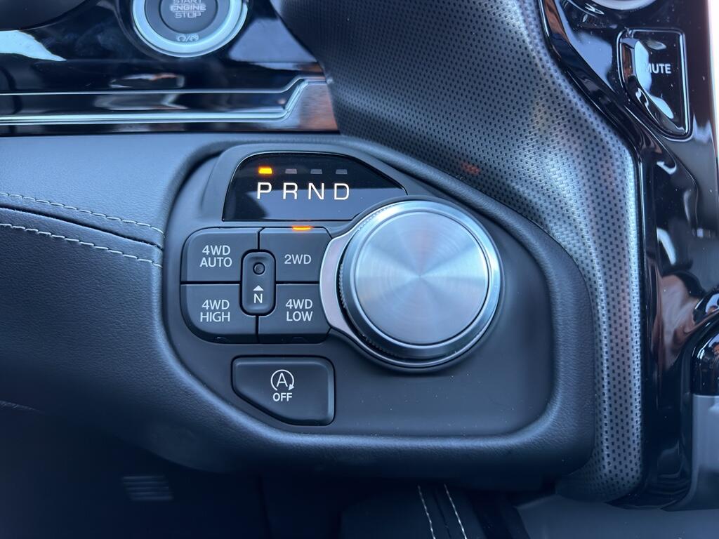 2026 RAM 1500 Limited - Photo 14