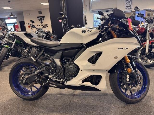2025 Yamaha YZF-R7
