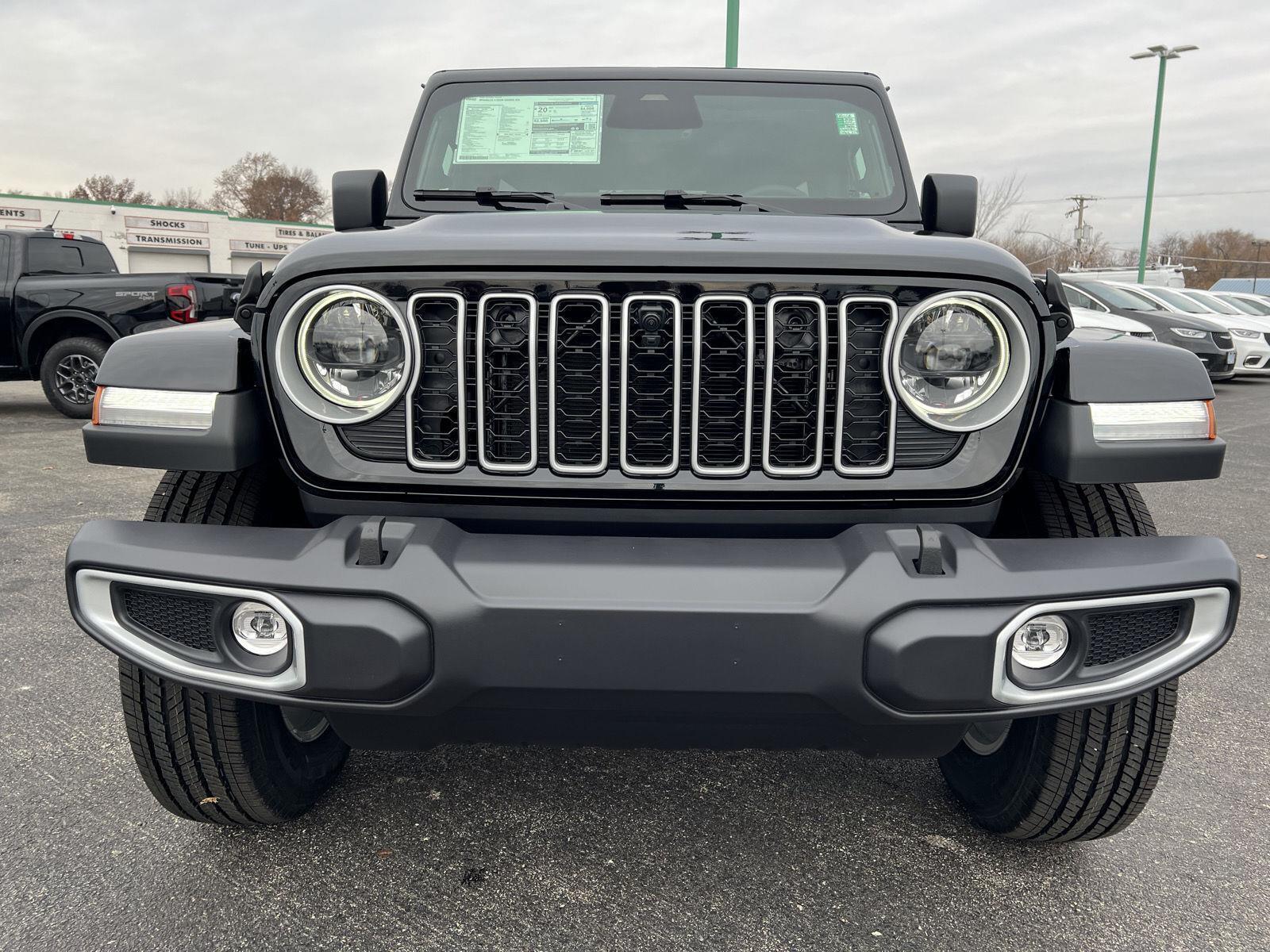 2026 Jeep Wrangler 4-Door Sahara - Photo 14