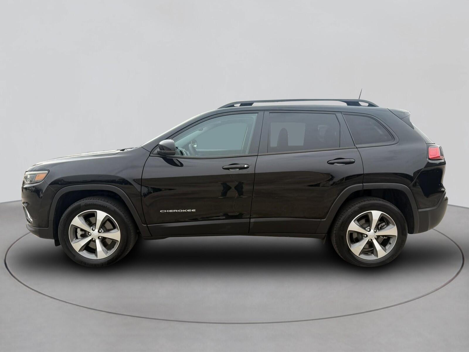 Used 2022 Jeep Cherokee Limited with VIN 1C4PJMDX1ND534621 for sale in Bayside, NY