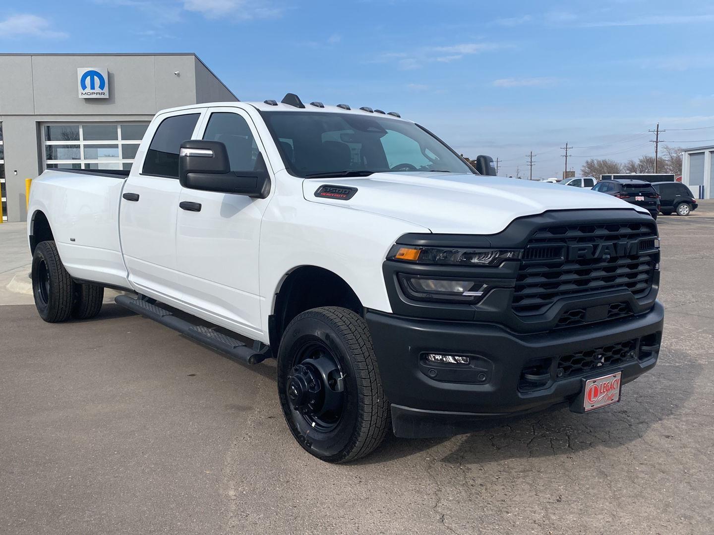 2026 RAM 3500 Tradesman - Photo 7