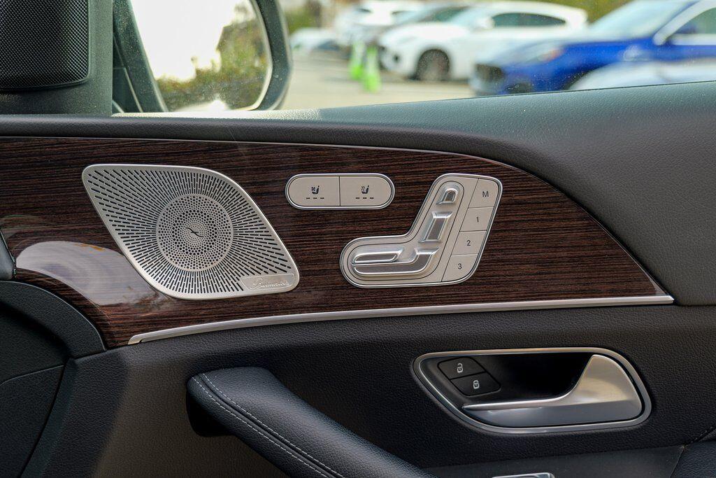 2025 Mercedes-Benz GLS Base - Photo 35