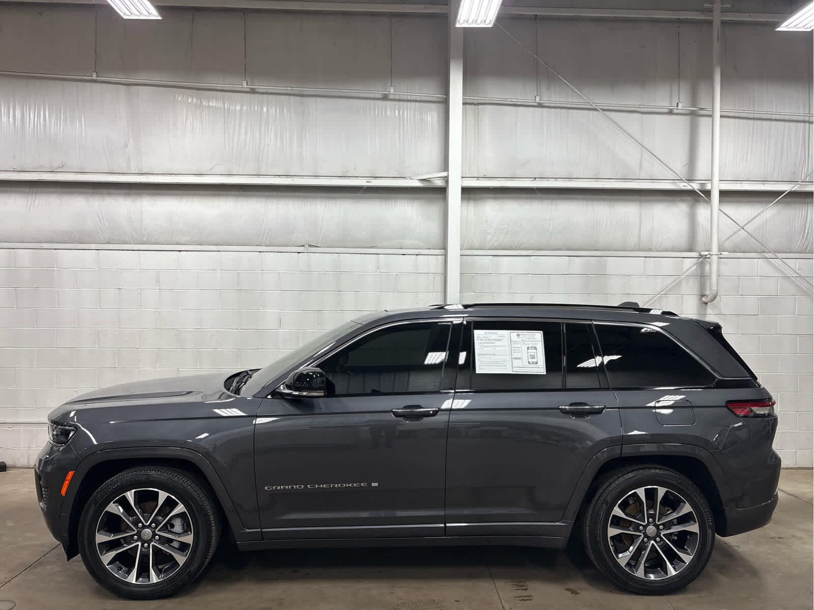 Used 2022 Jeep Grand Cherokee Overland with VIN 1C4RJHDG1N8629771 for sale in Wilmington, OH