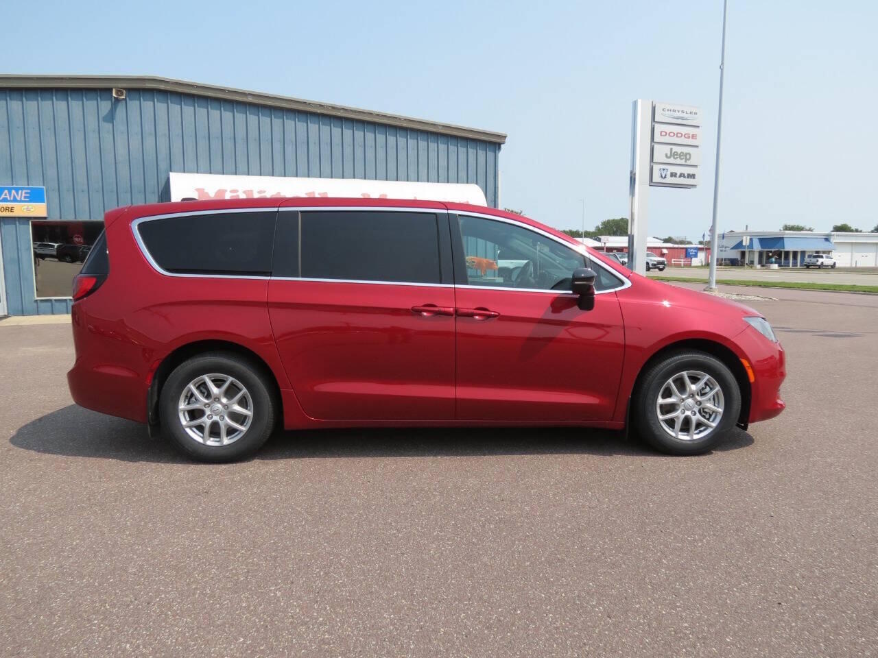 2026 Chrysler Voyager