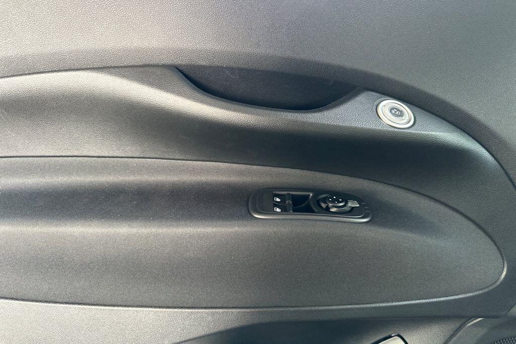 2026 FIAT 500e Base - Photo 12