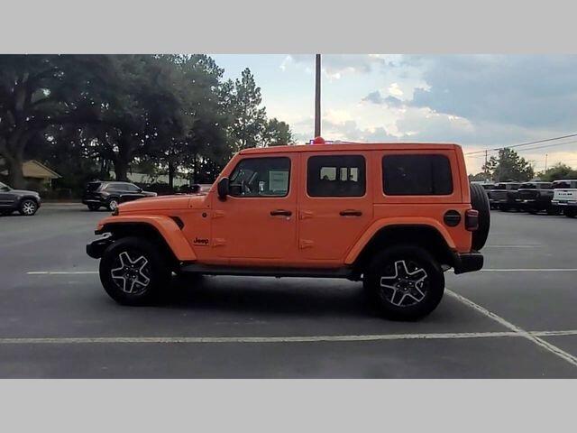 2025 Jeep Wrangler 4-Door Sahara - Photo 25