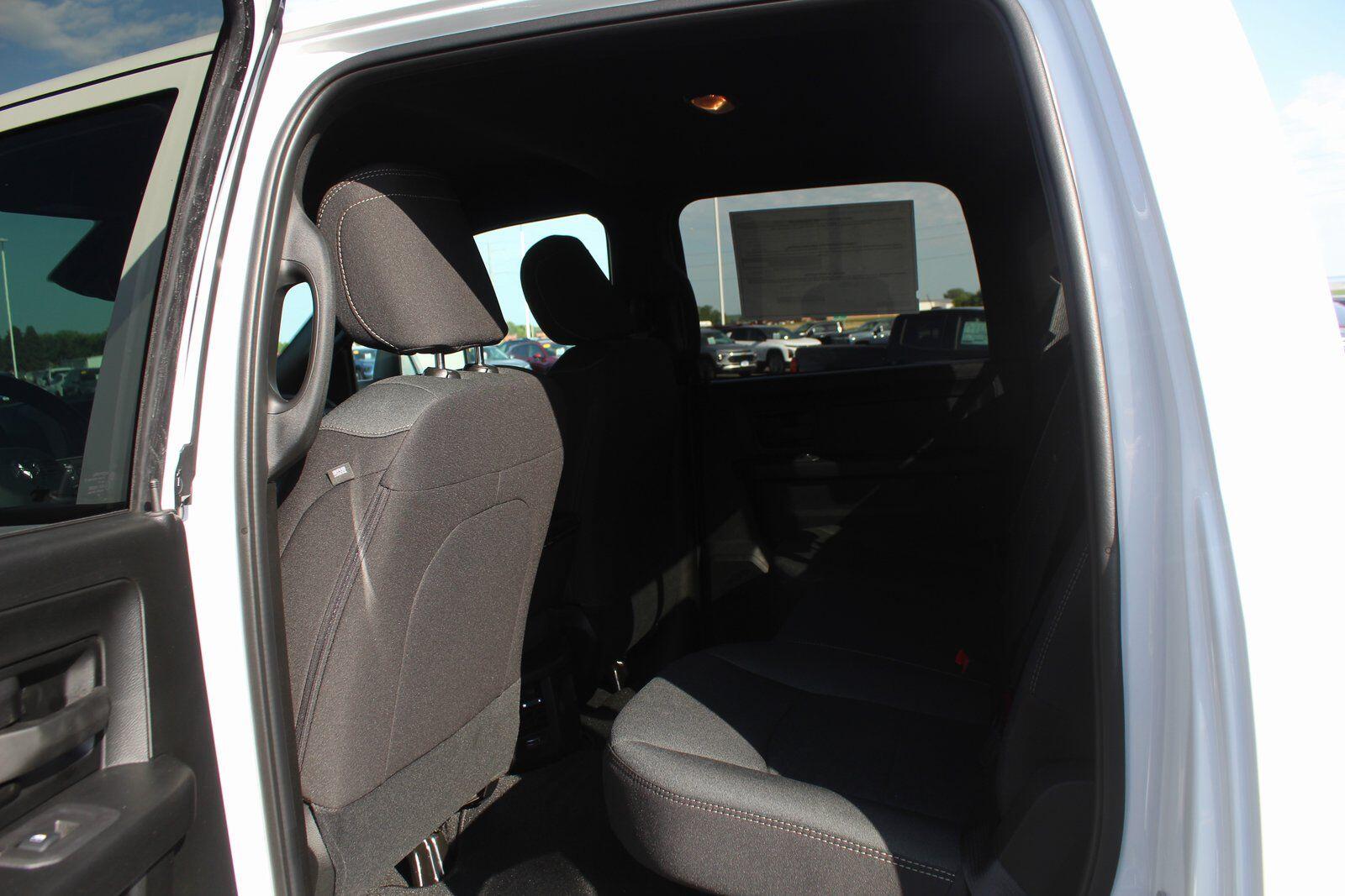2025 RAM 2500 Tradesman - Photo 9