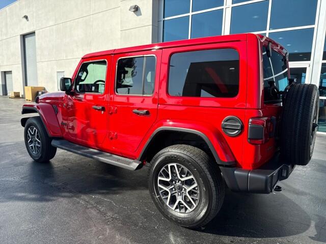 2025 Jeep Wrangler 4-Door Sahara - Photo 6