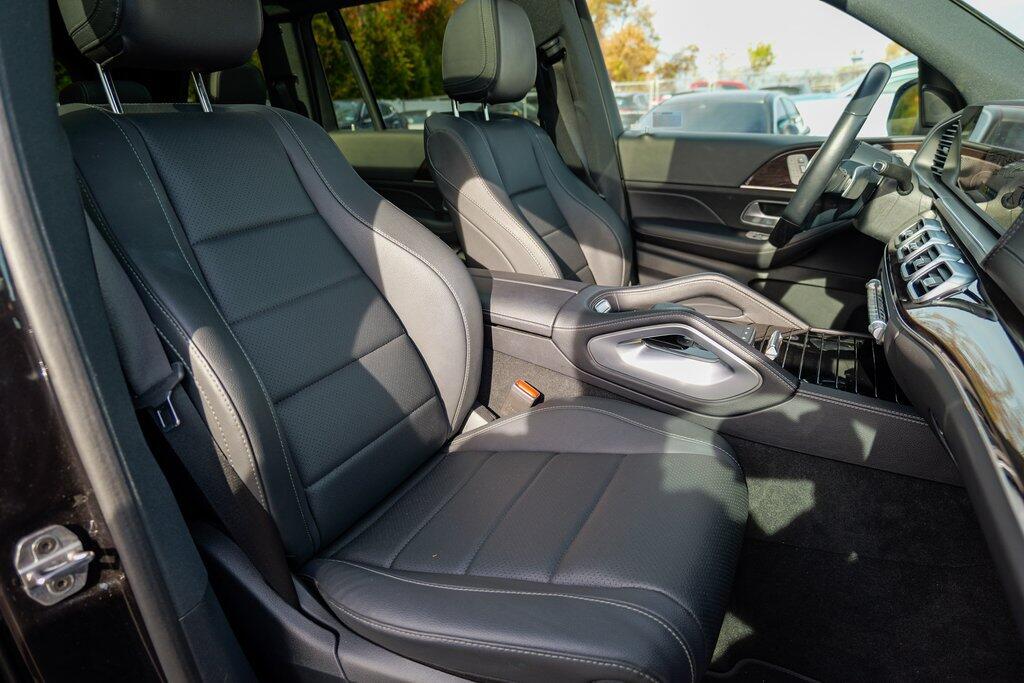 2025 Mercedes-Benz GLS Base - Photo 38