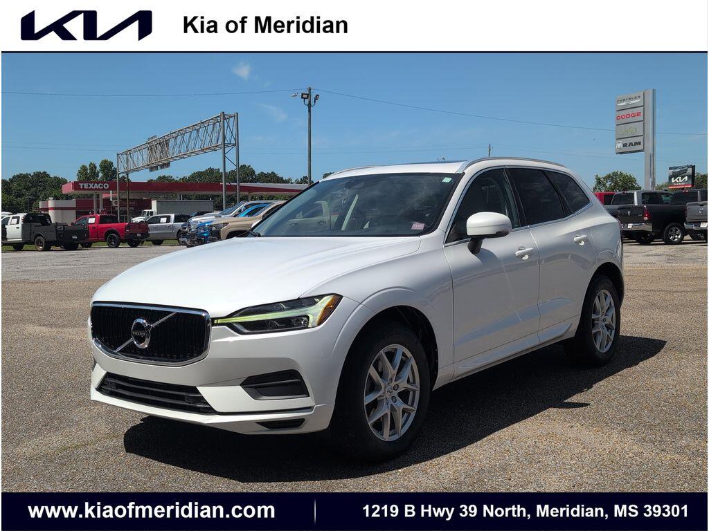 2020 Volvo XC60 T5 Momentum FWD's photo