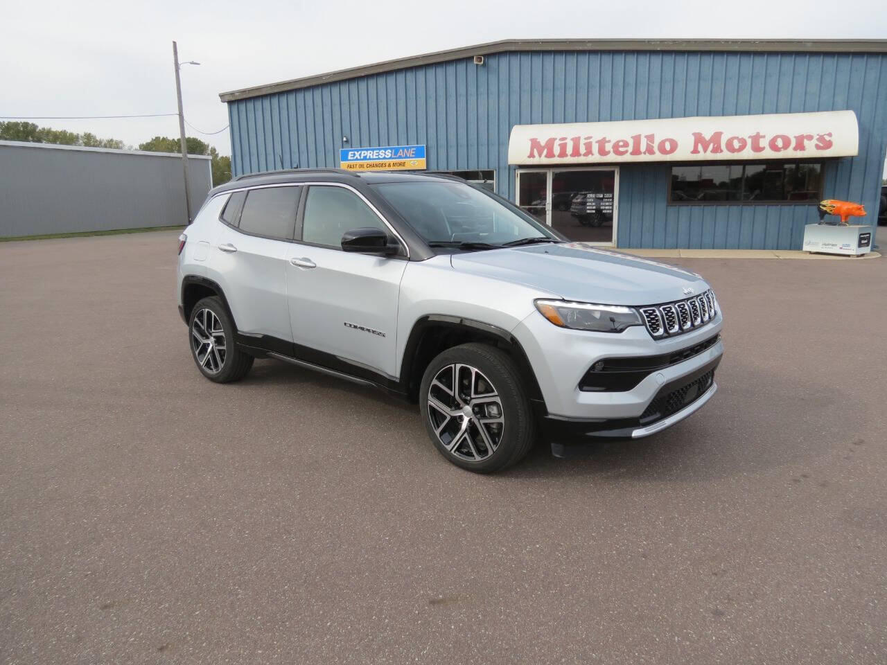 Used 2024 Jeep Compass Limited with VIN 3C4NJDCN7RT167442 for sale in Fairmont, Minnesota