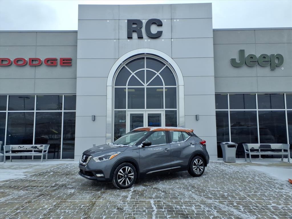 2020 Nissan Kicks SR