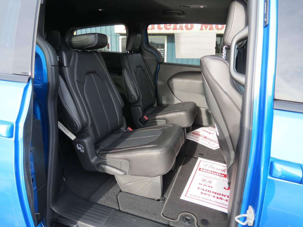 2026 Chrysler Pacifica Select - Photo 18