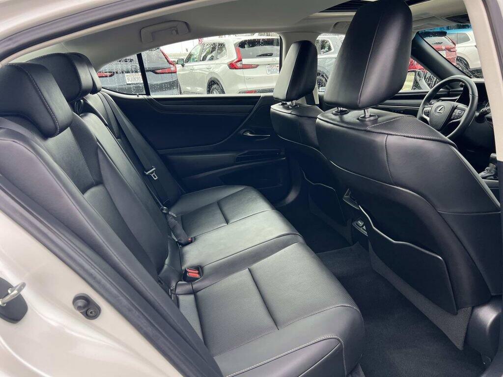 2023 Lexus ES 350 - Photo 32