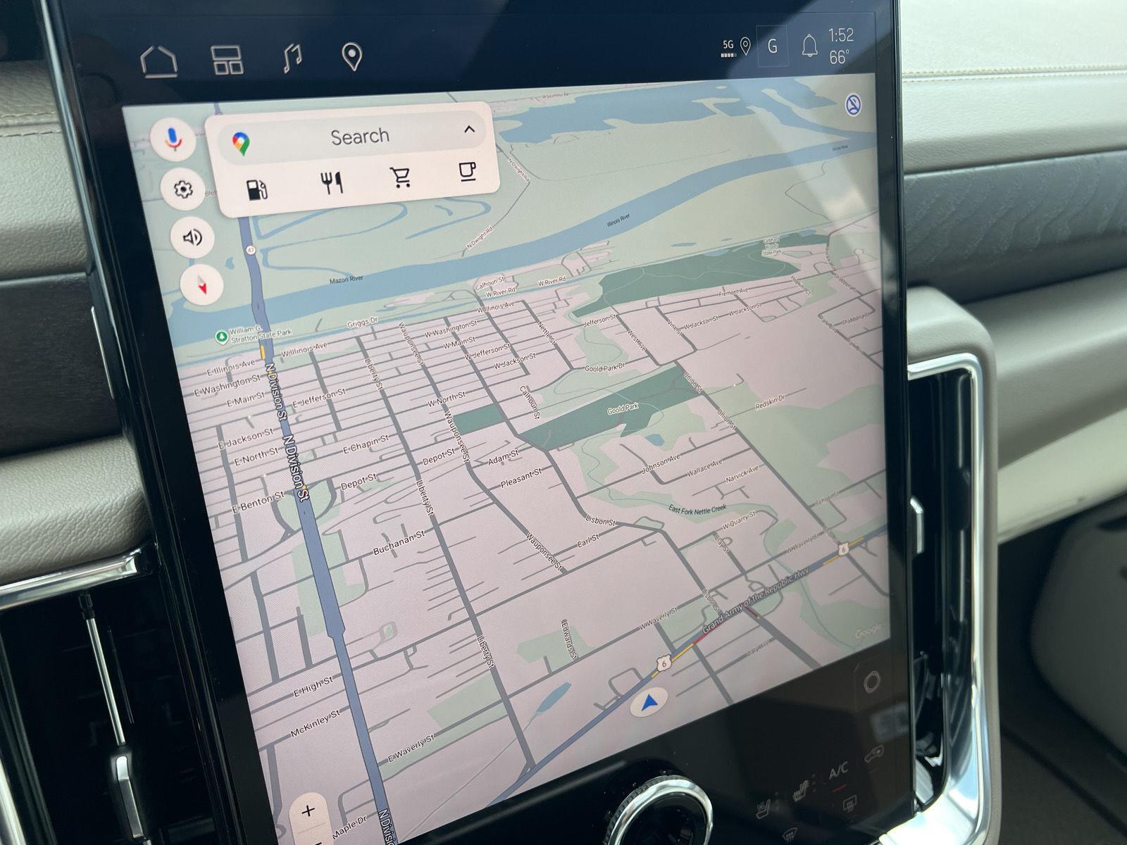 2026 GMC Yukon Denali - Photo 32