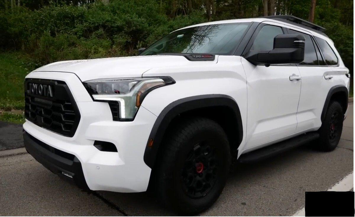 2025 Toyota Sequoia TRD Pro 4WD i-FORCE MAX Hybrid's photo