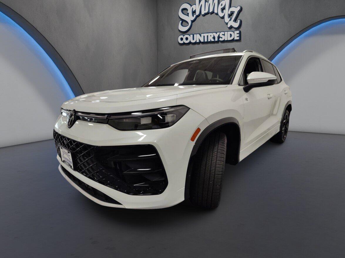 2025 Volkswagen Tiguan SEL R-LINE - Photo 13