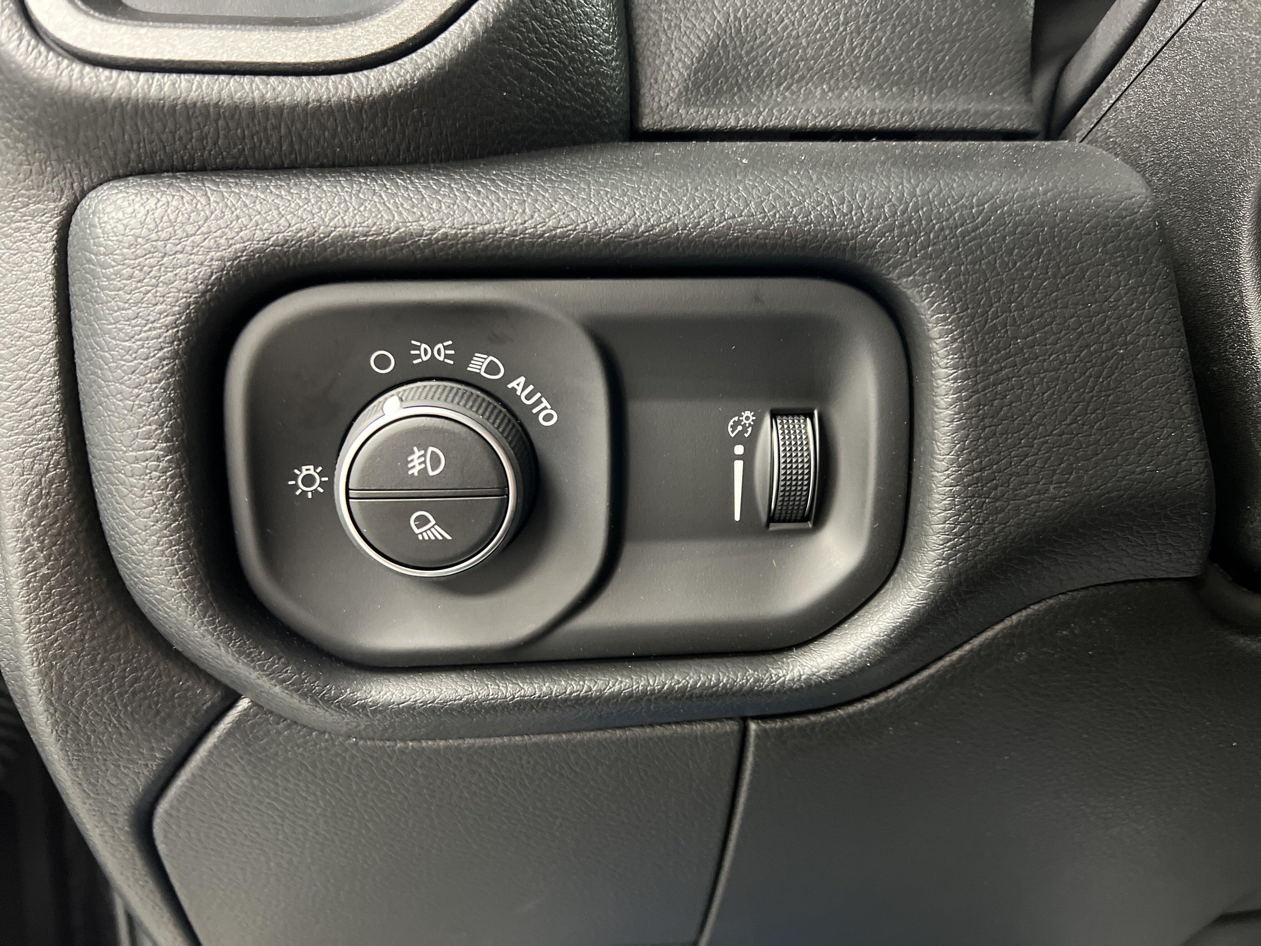 2027 RAM Ram 3500 Pickup Tradesman - Photo 21