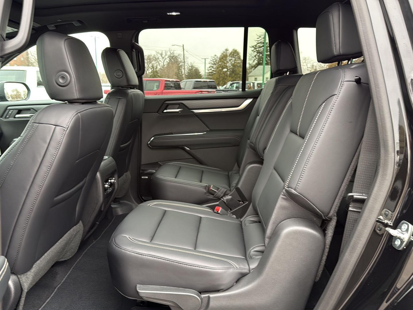2026 GMC Acadia Elevation - Photo 20