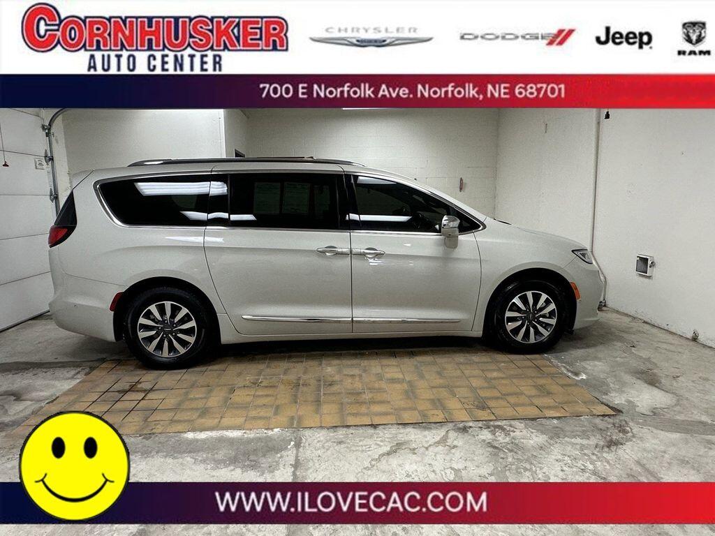 Used 2021 Chrysler Pacifica Hybrid Limited with VIN 2C4RC1S72MR572861 for sale in Norfolk, NE