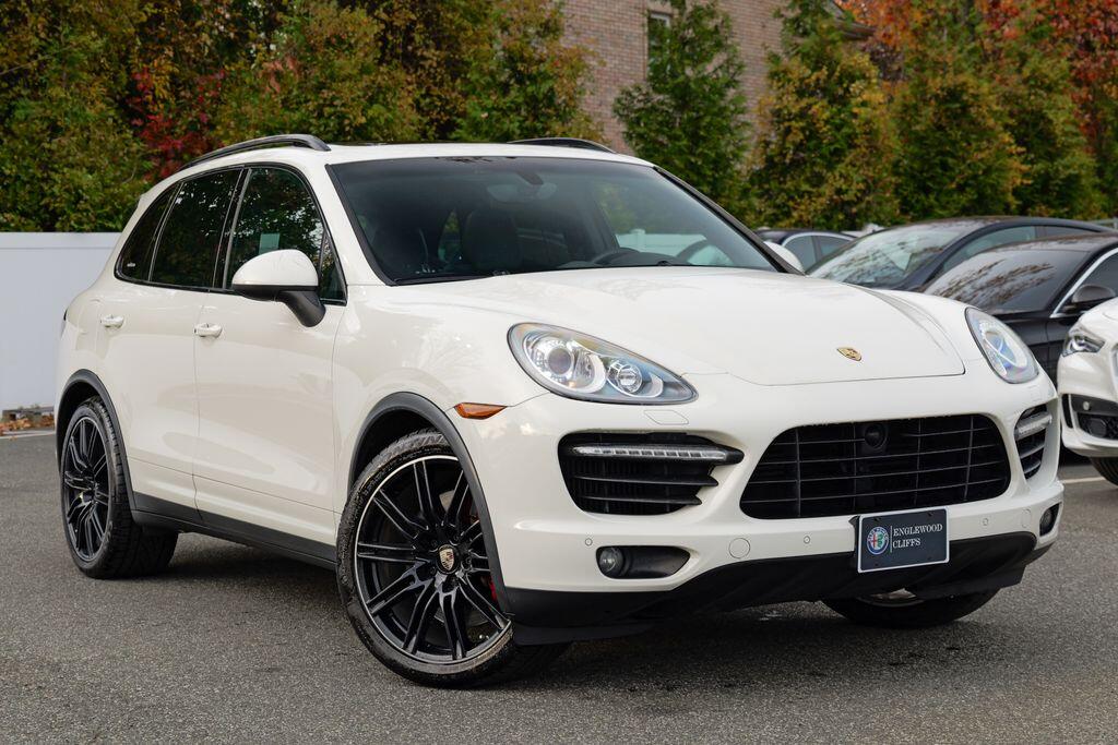2011 Porsche Cayenne Turbo's photo