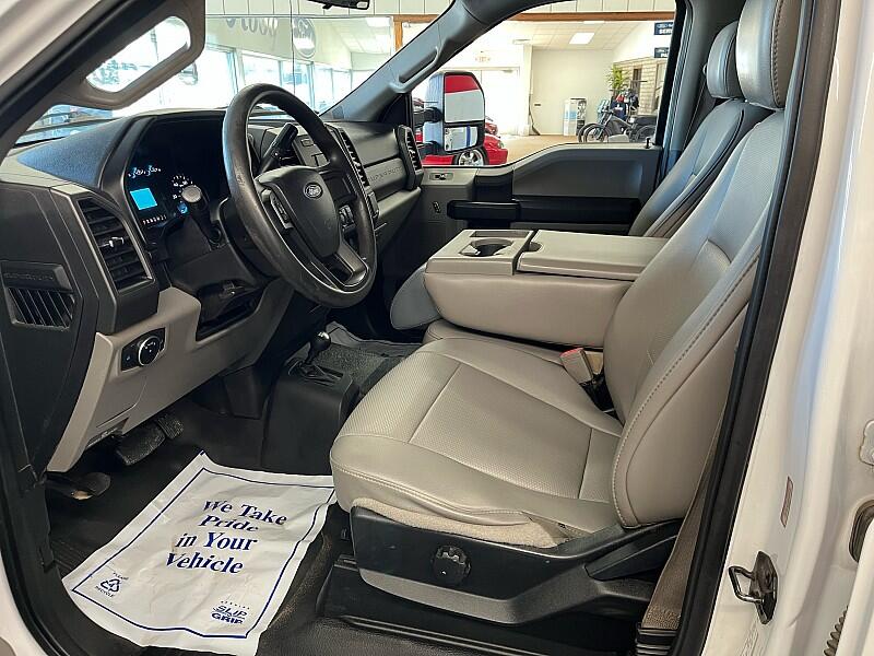 2019 Ford F-350 Super Duty Chassis Cab XL - Photo 15