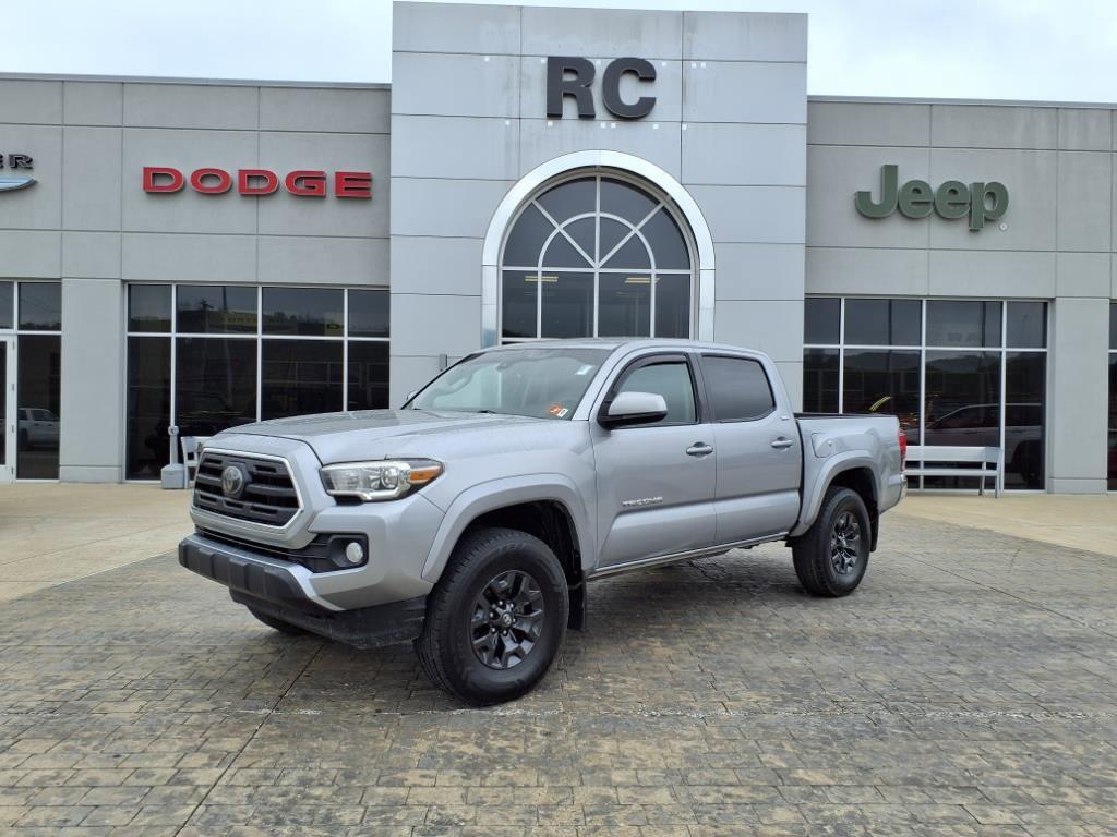 2018 Toyota Tacoma SR5's photo
