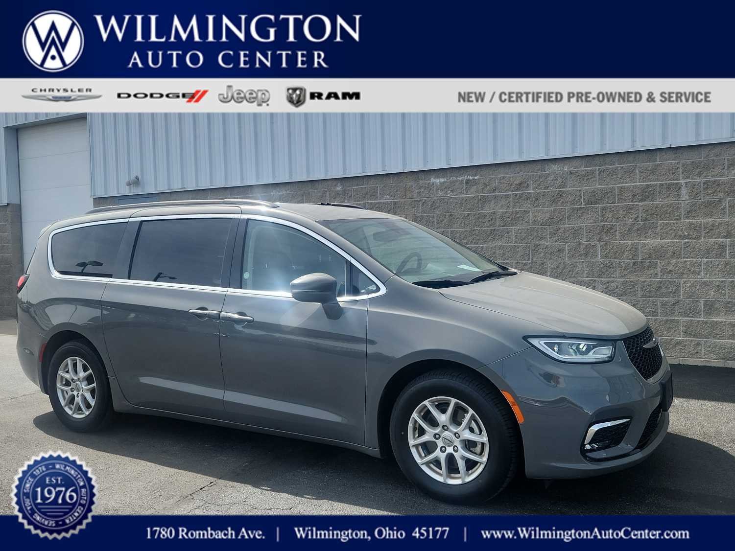 Used 2022 Chrysler Pacifica Touring L with VIN 2C4RC1BGXNR152086 for sale in Wilmington, OH