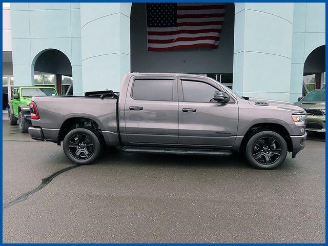 2023 RAM 1500 Big Horn/Lone Star 4x4 Crew Cab 5'7's photo
