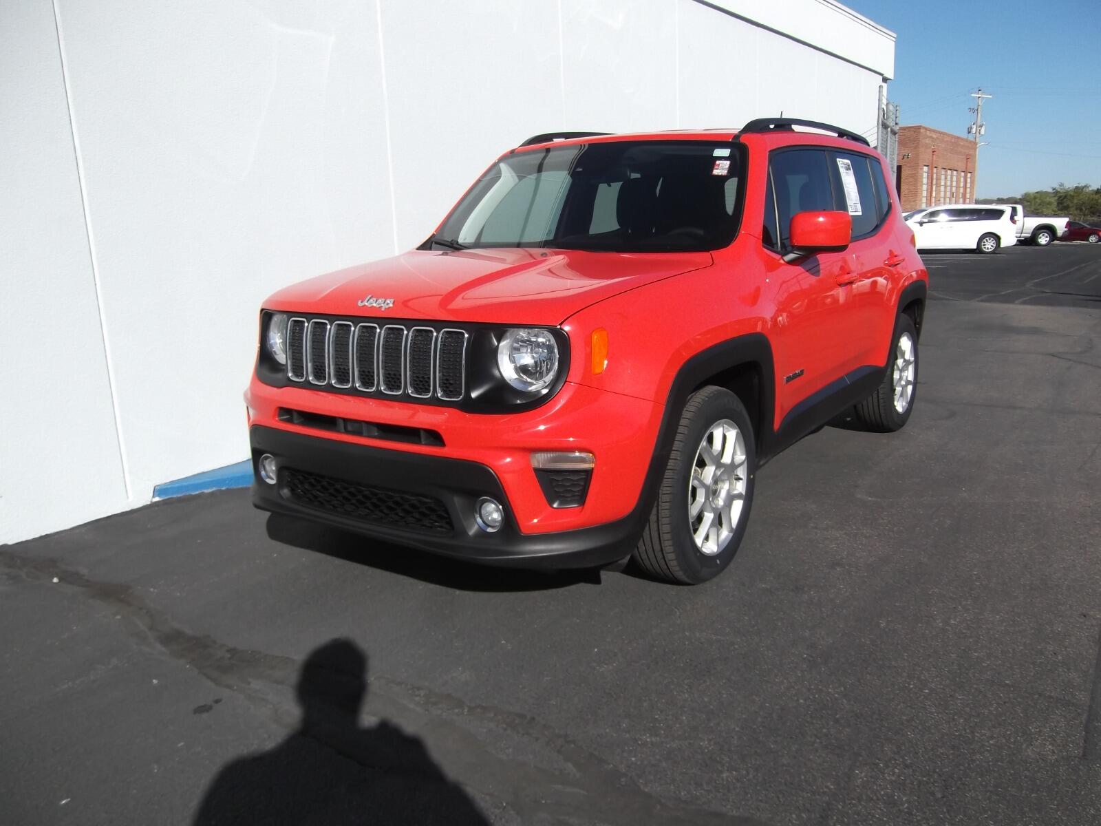 Used 2021 Jeep Renegade Latitude with VIN ZACNJCBBXMPM20946 for sale in Kansas City