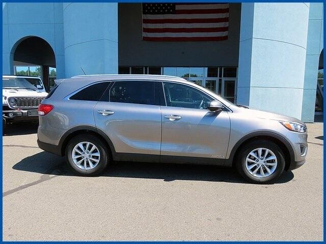 Used 2018 Kia Sorento LX with VIN 5XYPGDA53JG367675 for sale in New Britain, CT