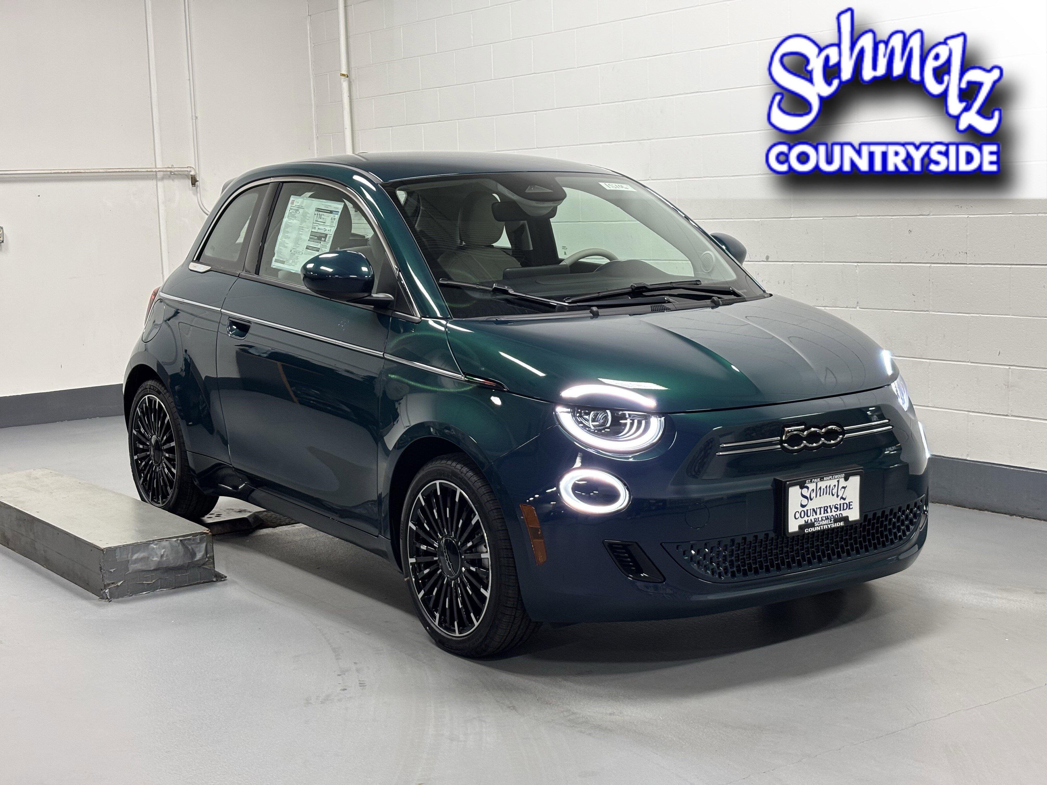 2025 FIAT 500e Base