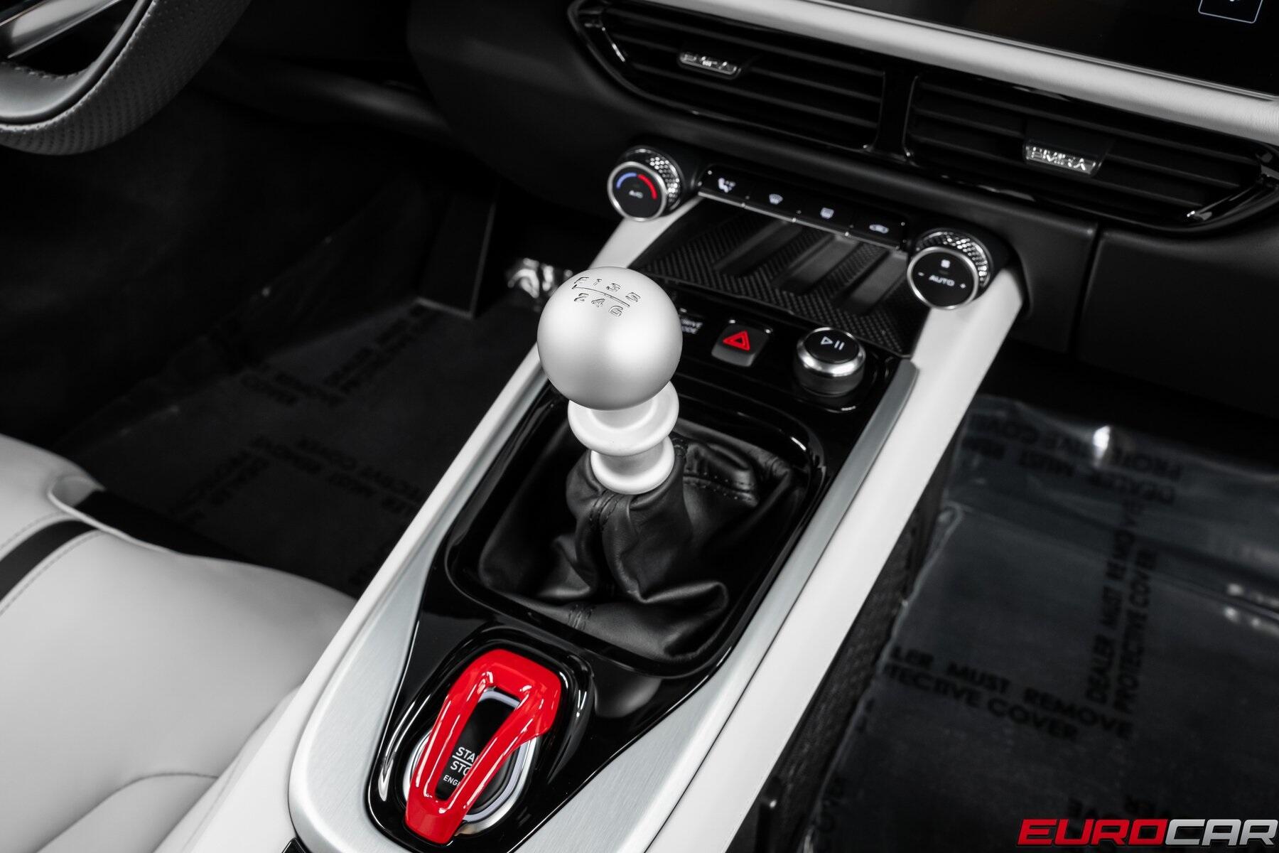 2025 Lotus Emira *6-SPEED MANUAL * NEW CAR*Image 34