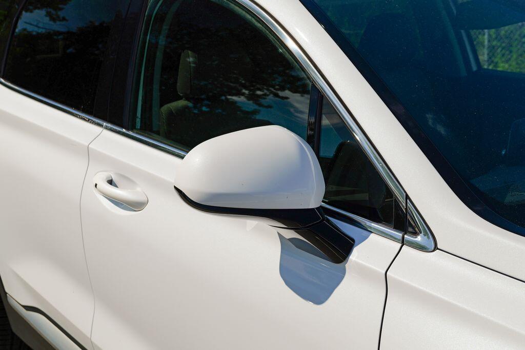 Used 2019 Hyundai Santa Fe SEL Plus with VIN 5NMS3CAD1KH055983 for sale in Englewood Cliffs, NJ