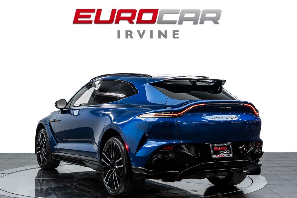 2023 Aston Martin DBX 707 *HUGE CARBON OPTIONS * TRI-COLOR INTERIOR*Image 3