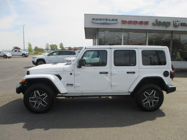2025 Jeep Wrangler 4-Door Sahara - Photo 13