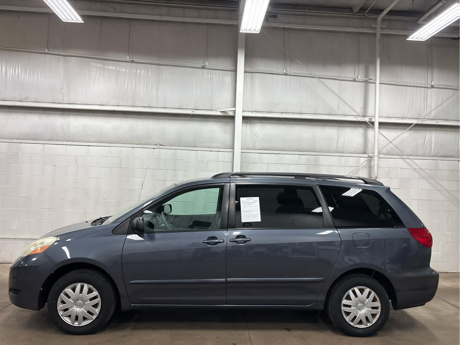 Used 2006 Toyota Sienna LE with VIN 5TDZA23C16S473045 for sale in Wilmington, OH