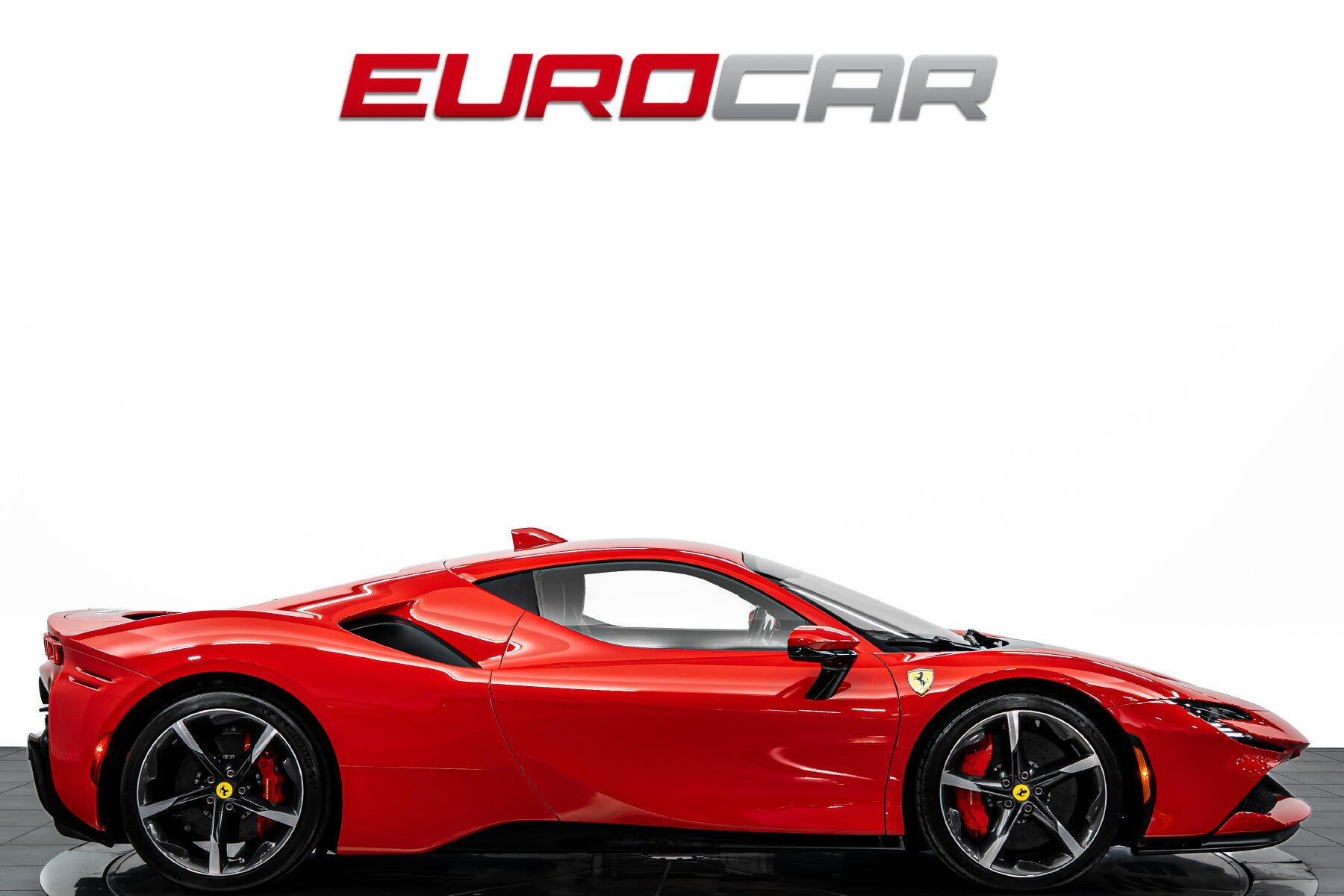2021 Ferrari SF90 Stradale *CARBON STEERING WHEEL * FULL ELECTRIC SEATS*Image 6