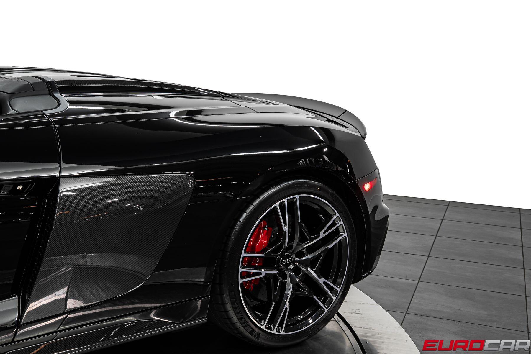 2023 Audi R8 Spyder V10 Performance quattro *HUGE CARBON OPTIONS*Image 19