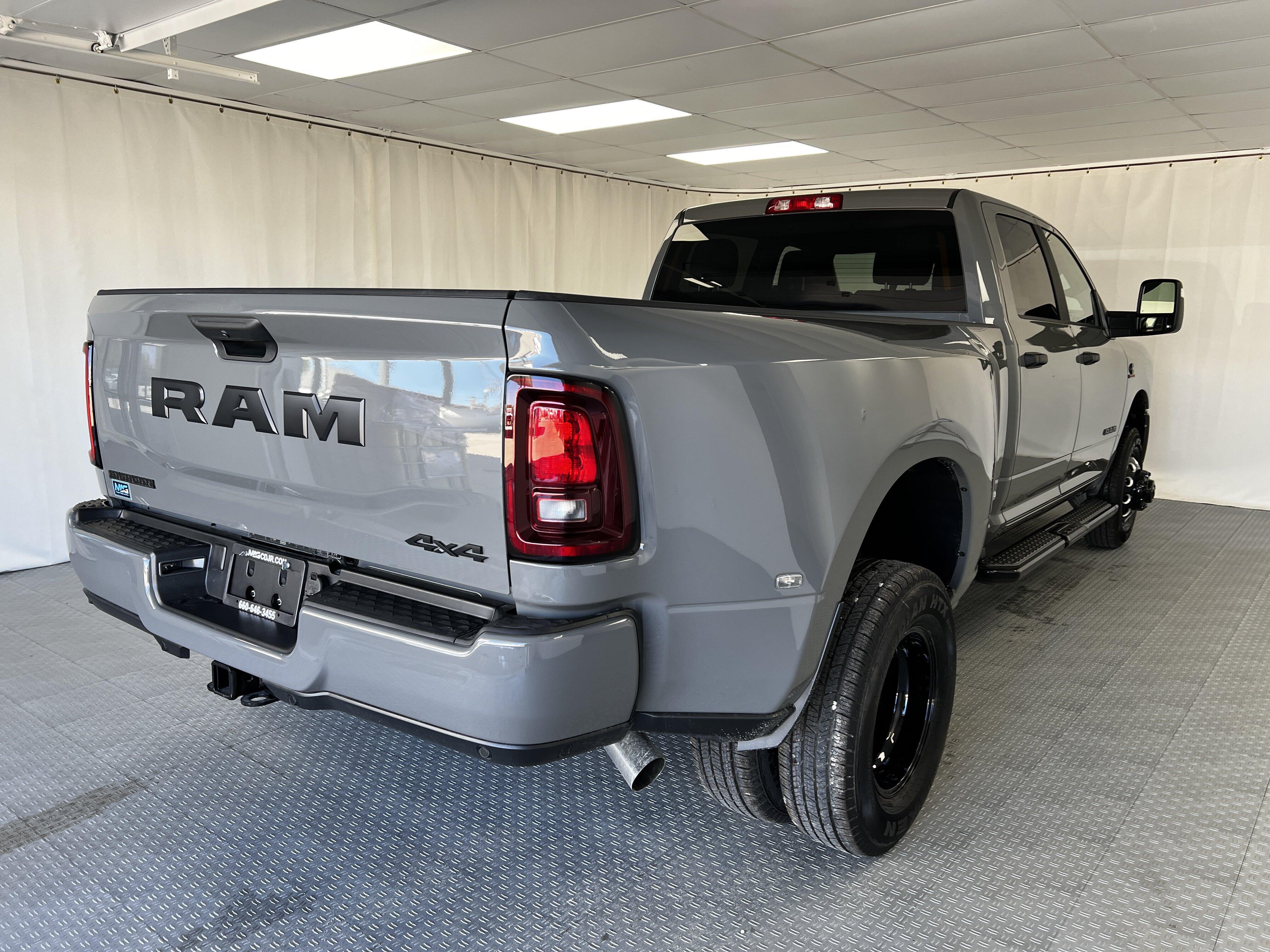2027 RAM Ram 3500 Pickup Big Horn - Photo 7