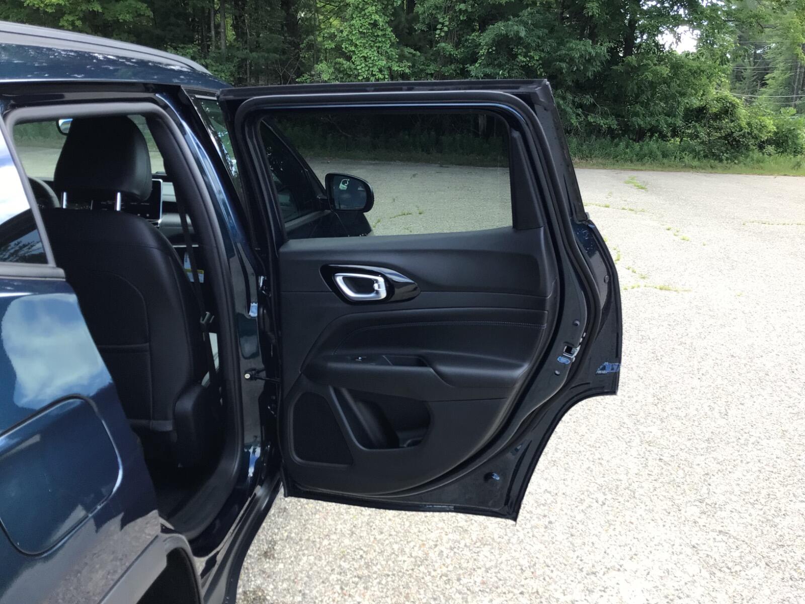 2026 Jeep Compass Latitude Altitude - Photo 13