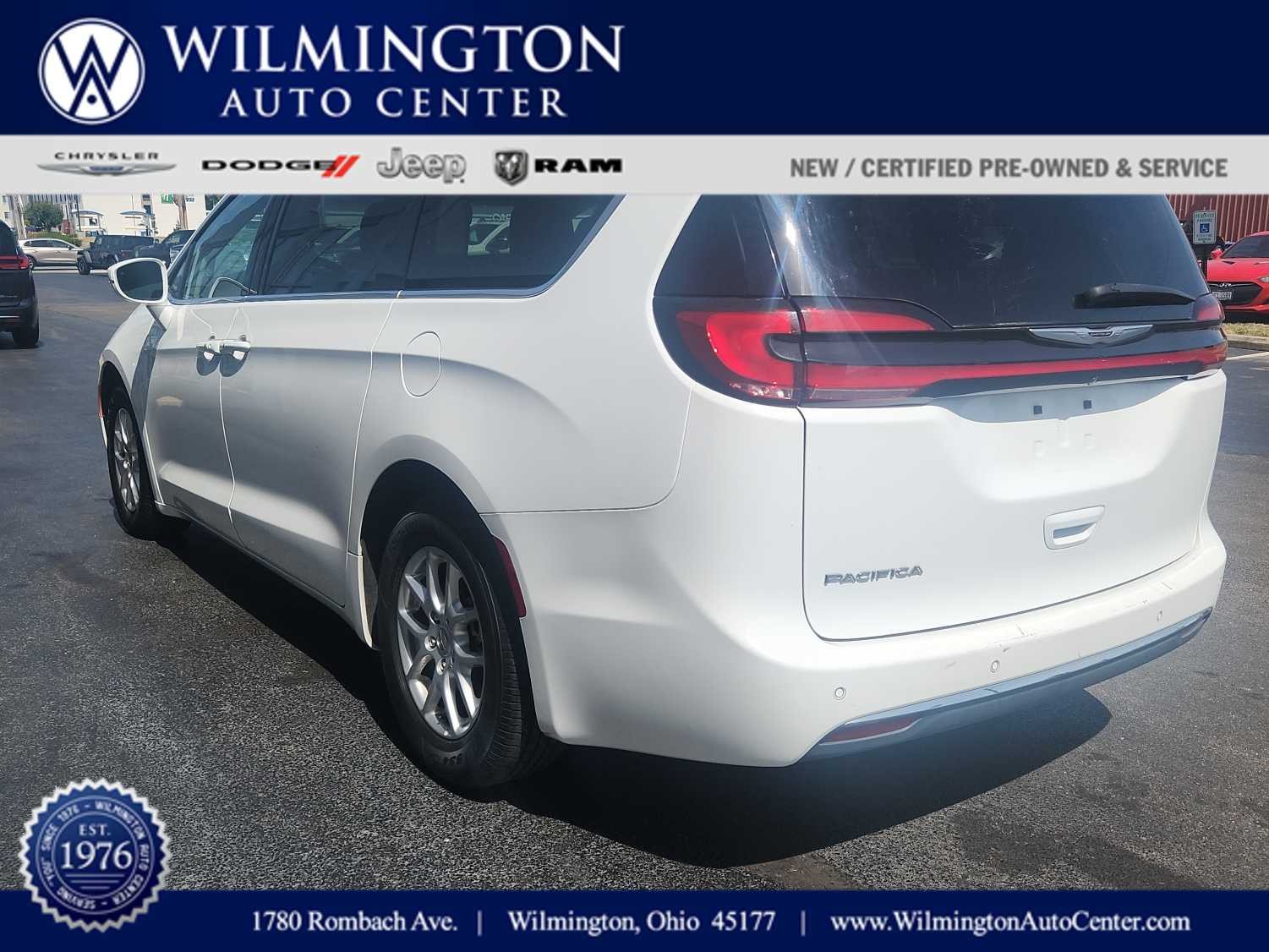 Used 2022 Chrysler Pacifica Touring L with VIN 2C4RC1BG6NR106304 for sale in Wilmington, OH